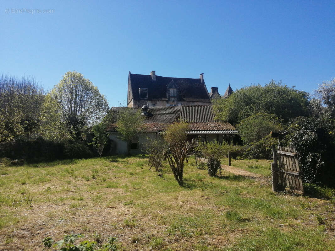 Maison à LA TOUR-BLANCHE