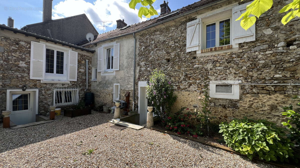 Maison à AUTEUIL