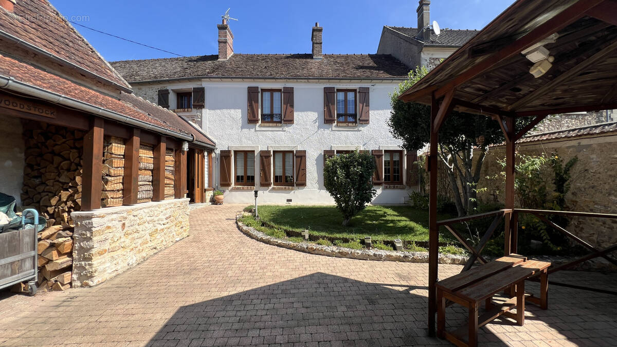 Maison à AUTEUIL