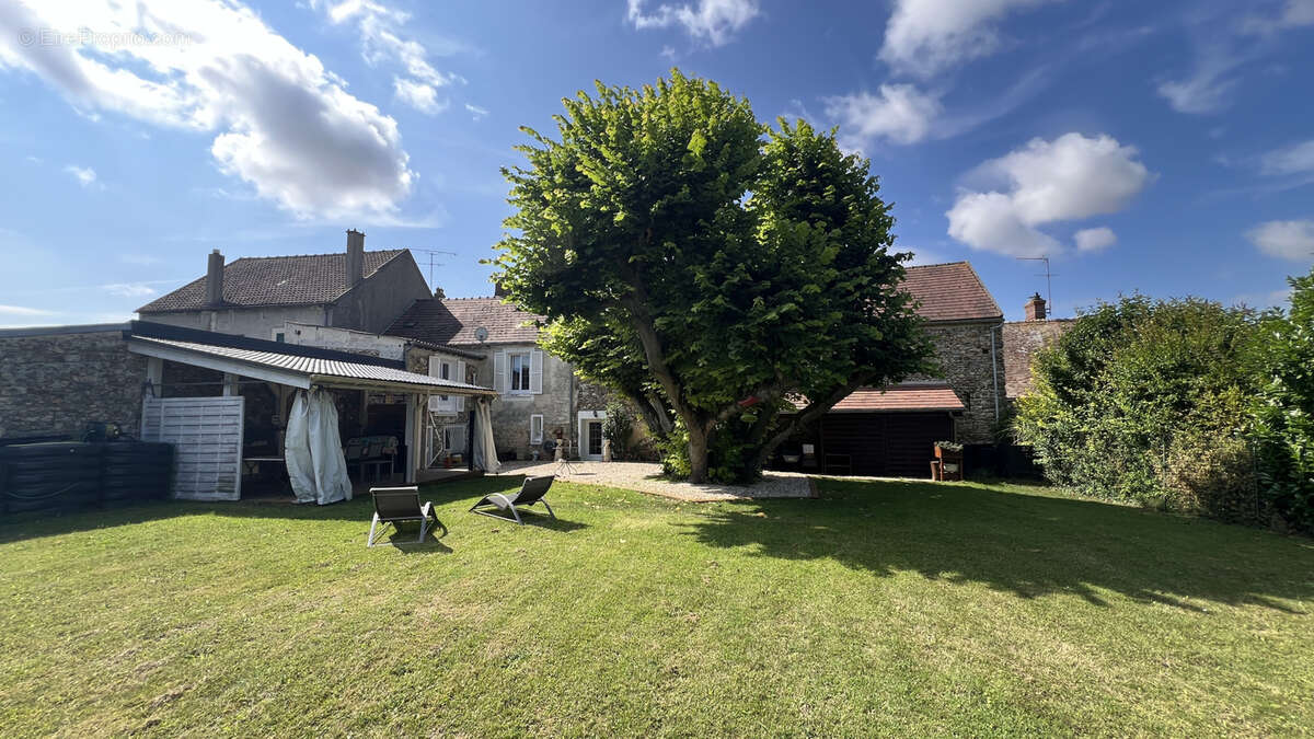 Maison à MONTFORT-L'AMAURY