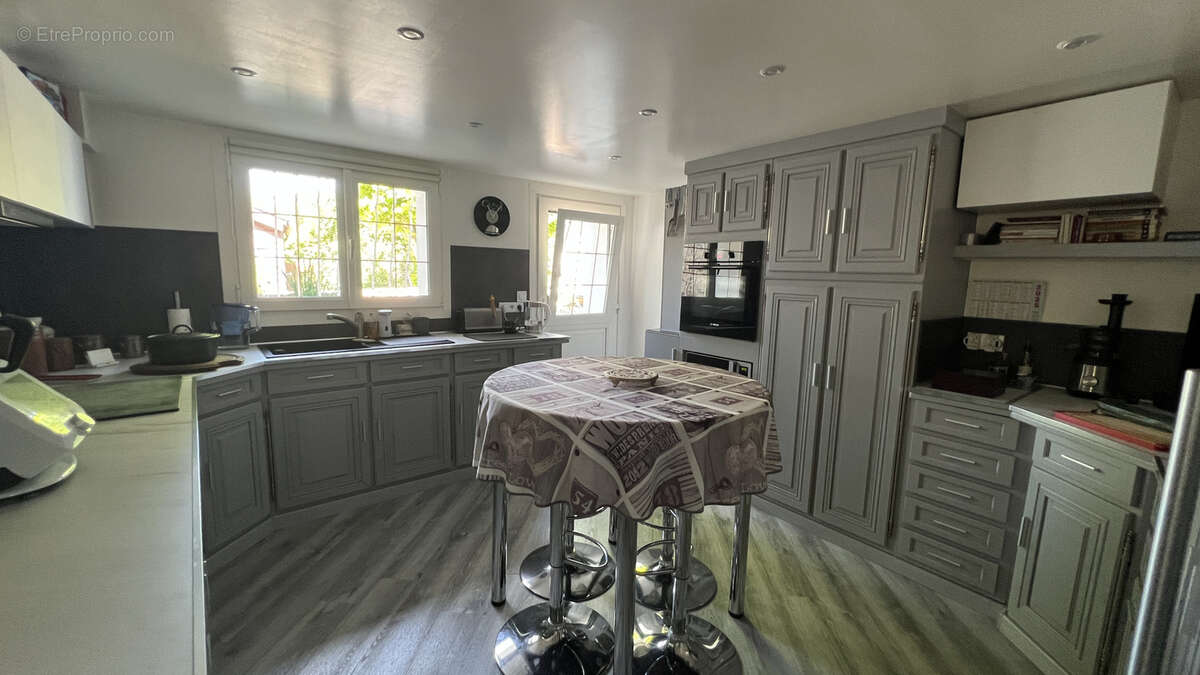 Maison à MONTFORT-L'AMAURY