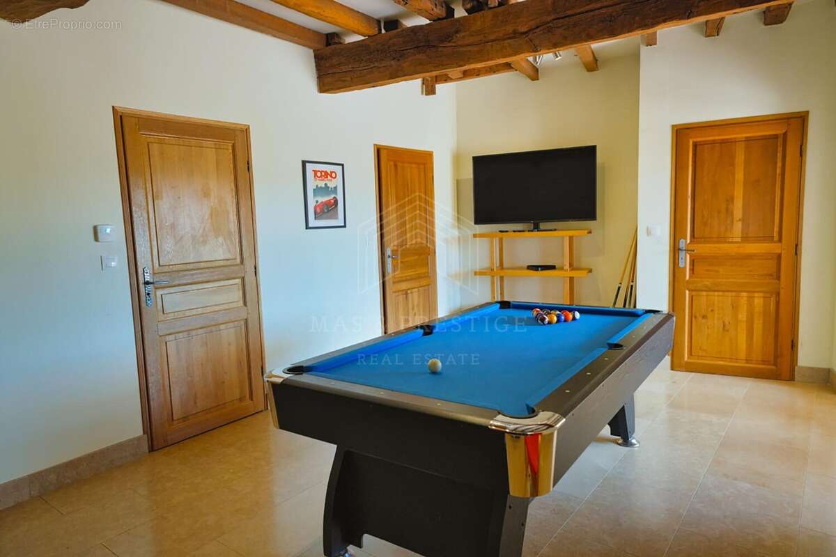 Maison à SAINT-LAURENT-DE-CERDANS