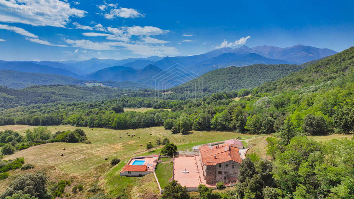 Maison à SAINT-LAURENT-DE-CERDANS