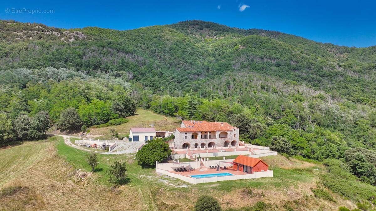 Maison à SAINT-LAURENT-DE-CERDANS
