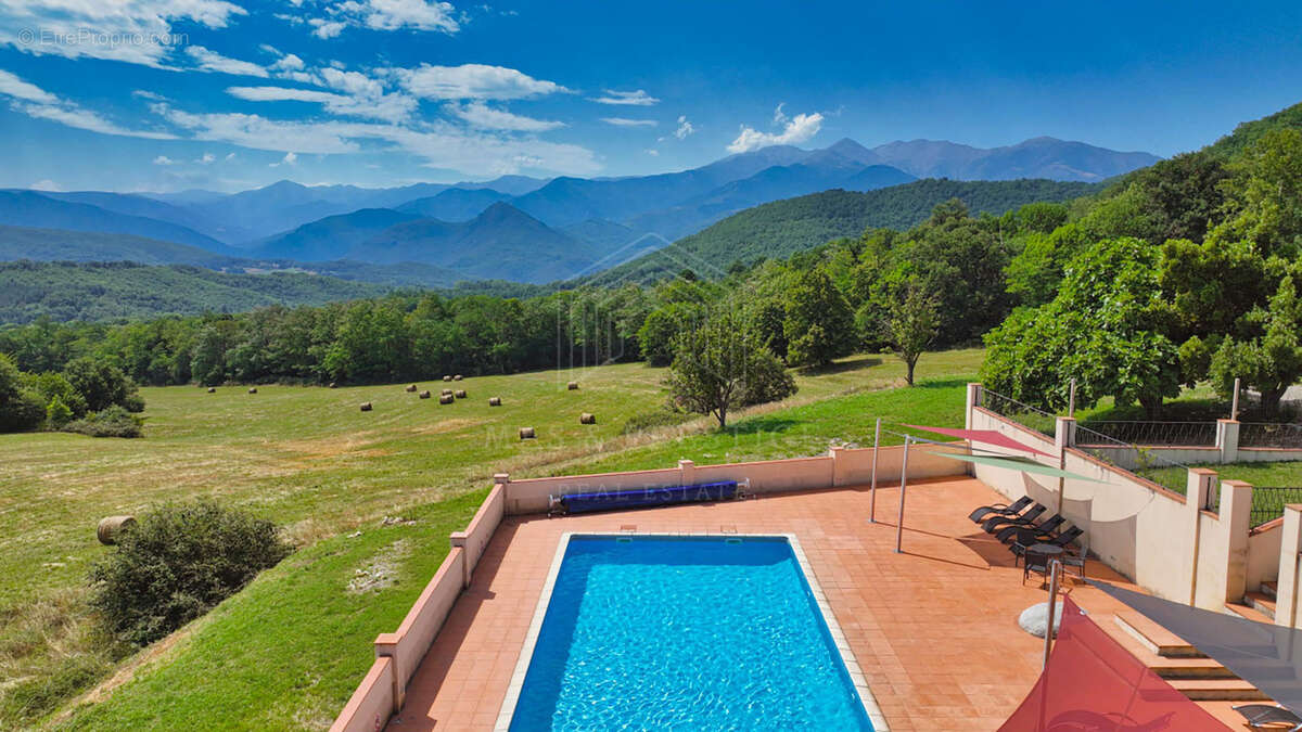 Maison à SAINT-LAURENT-DE-CERDANS