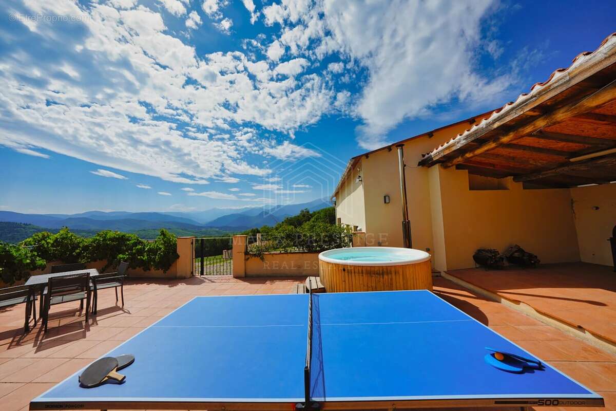 Maison à SAINT-LAURENT-DE-CERDANS