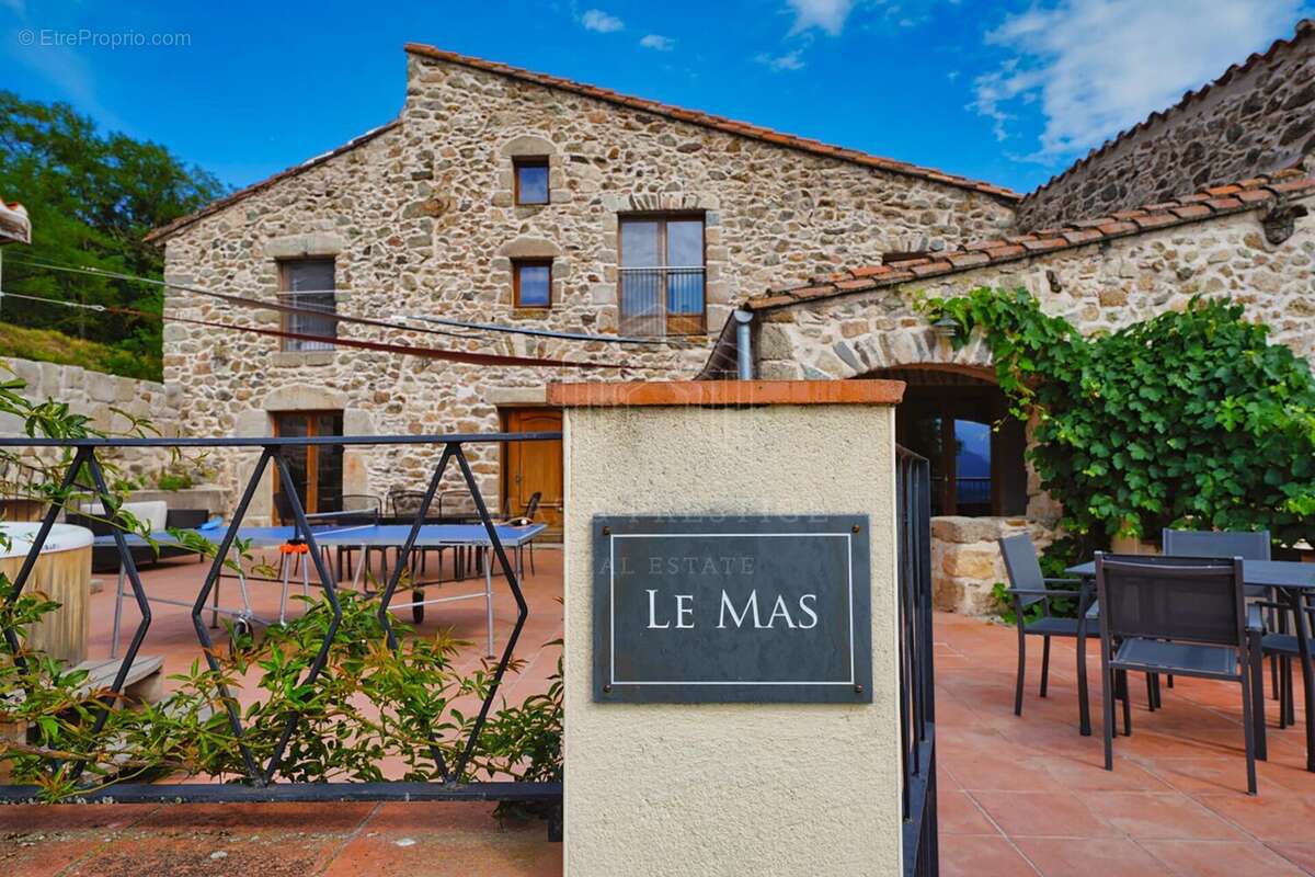 Maison à SAINT-LAURENT-DE-CERDANS