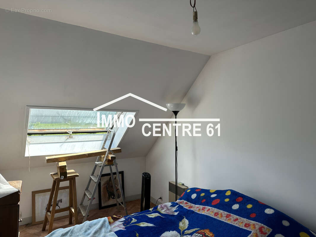 Maison à LE MENIL-DE-BRIOUZE