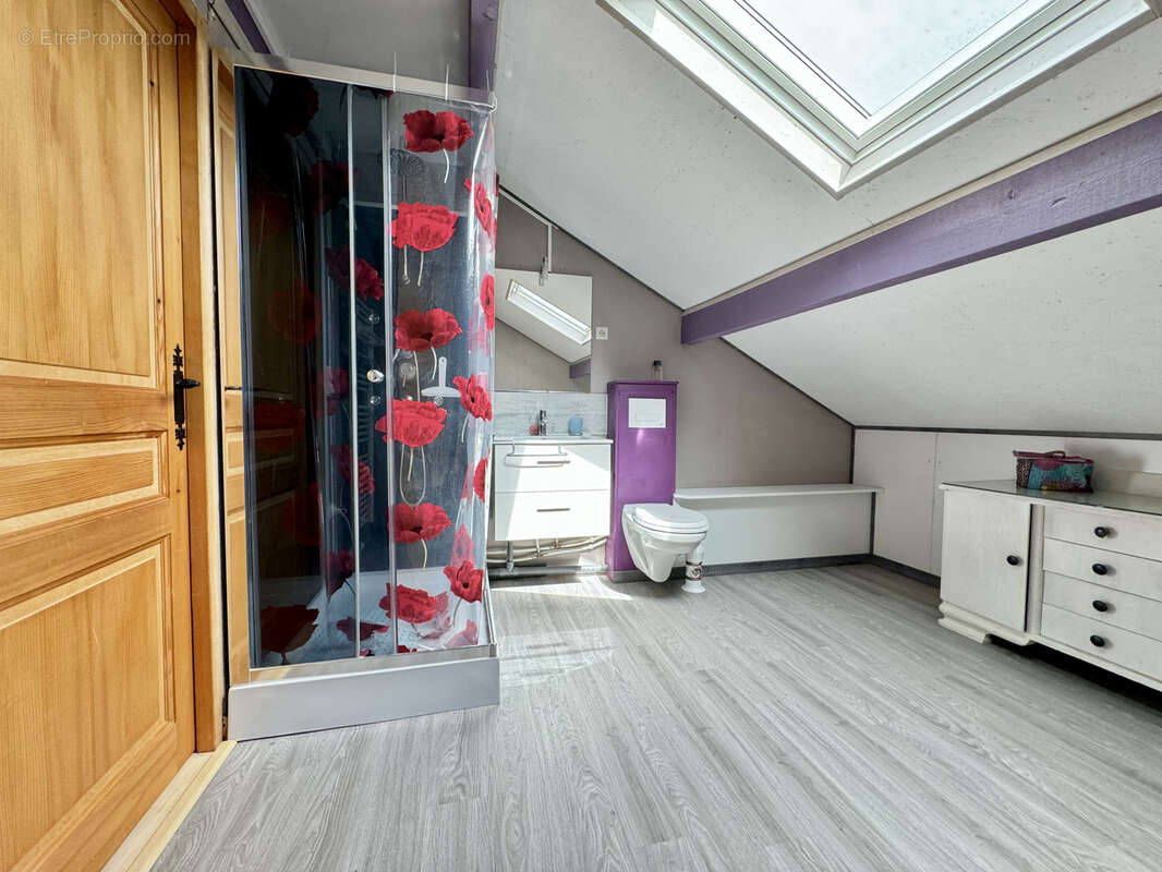 Maison à LES ECORCES