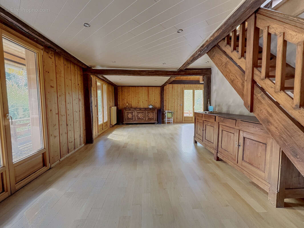 Maison à LES ECORCES