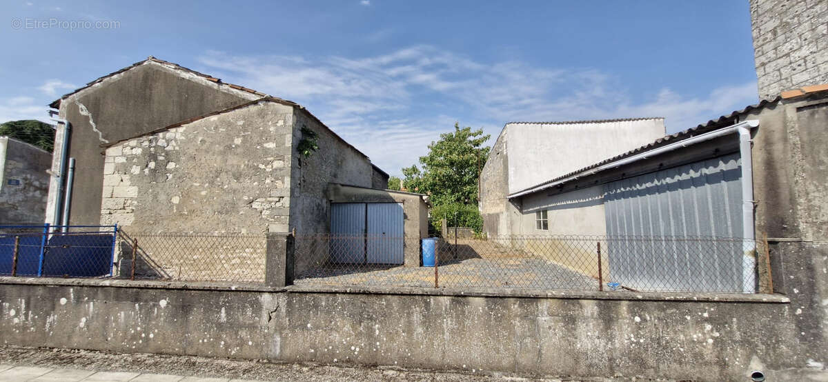 Maison à SAINT-FORT-SUR-GIRONDE