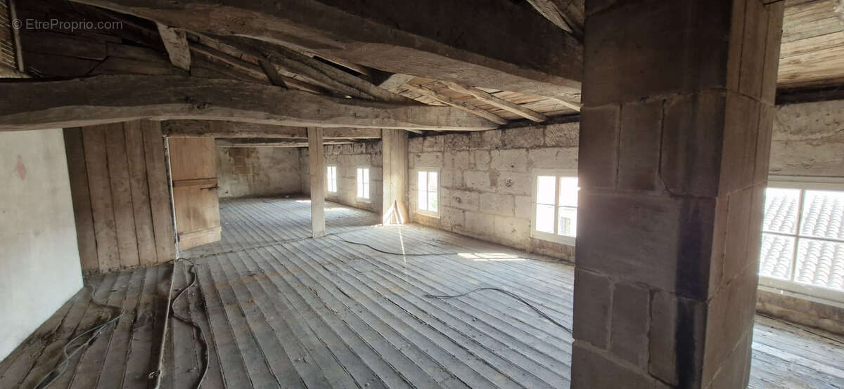 Maison à SAINT-FORT-SUR-GIRONDE