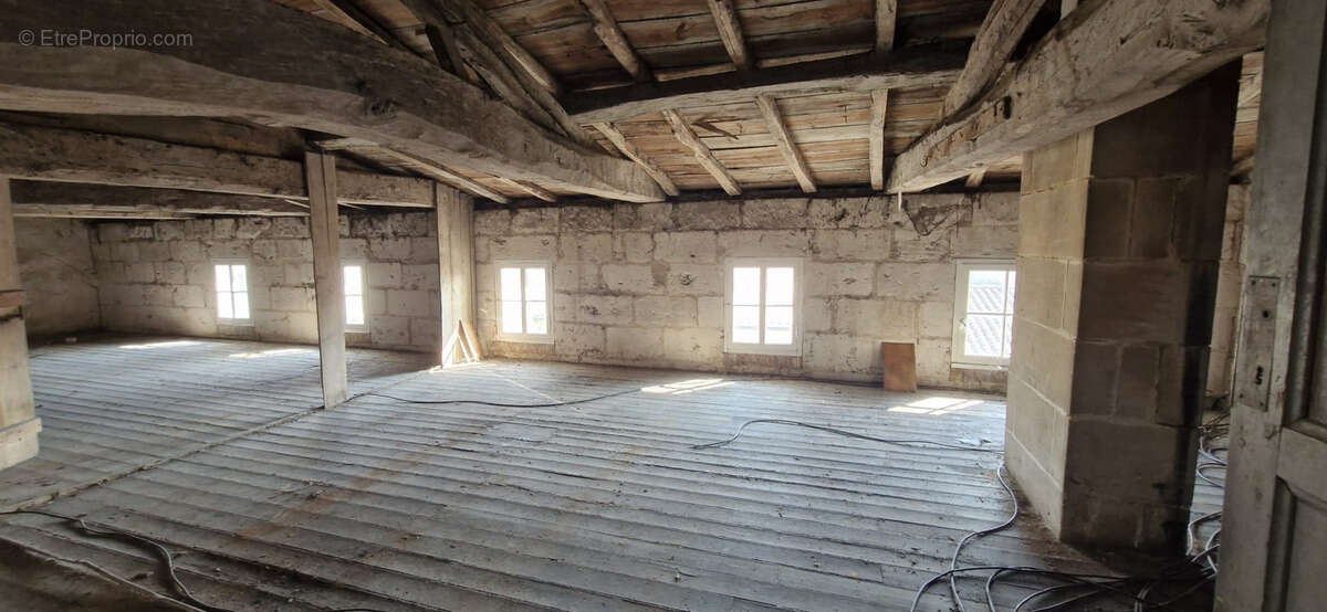 Maison à SAINT-FORT-SUR-GIRONDE