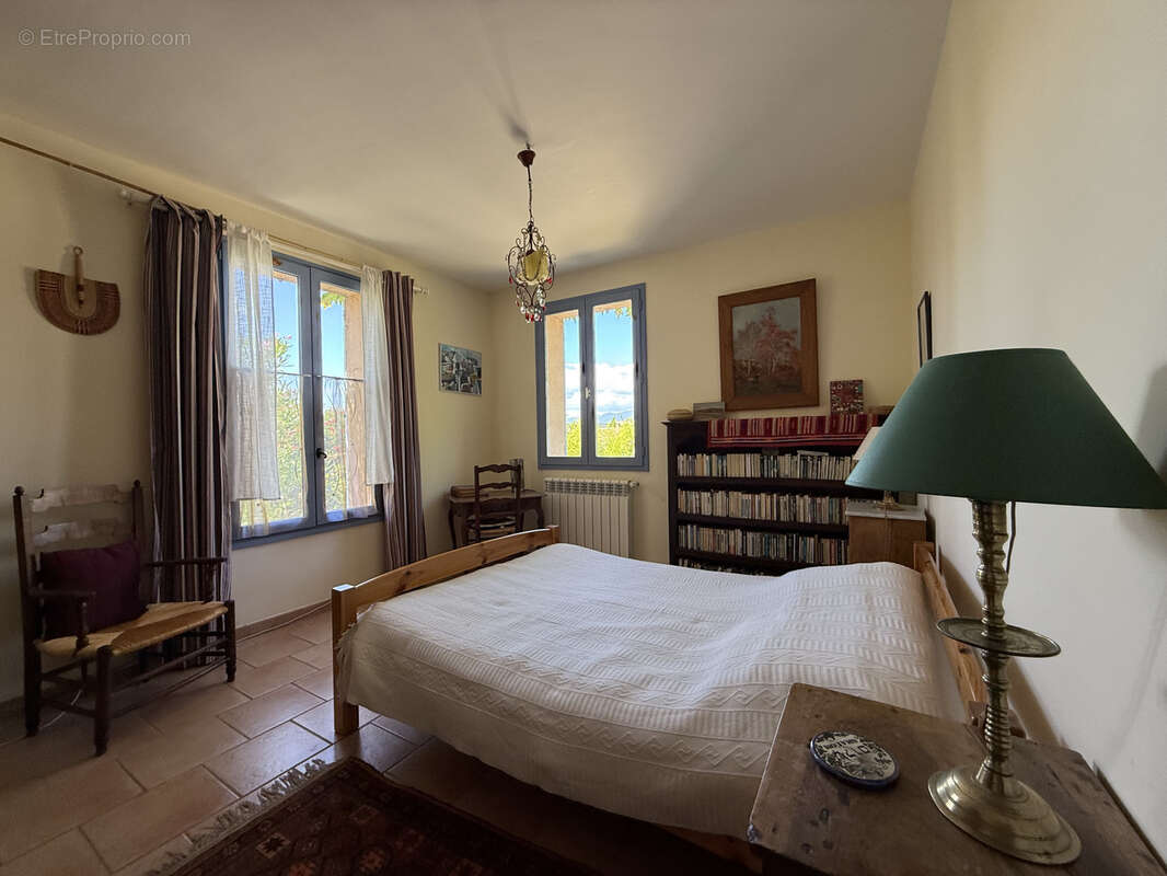 Maison à VILLES-SUR-AUZON