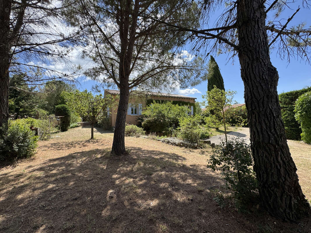 Maison à VILLES-SUR-AUZON