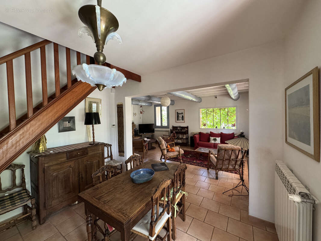 Maison à VILLES-SUR-AUZON