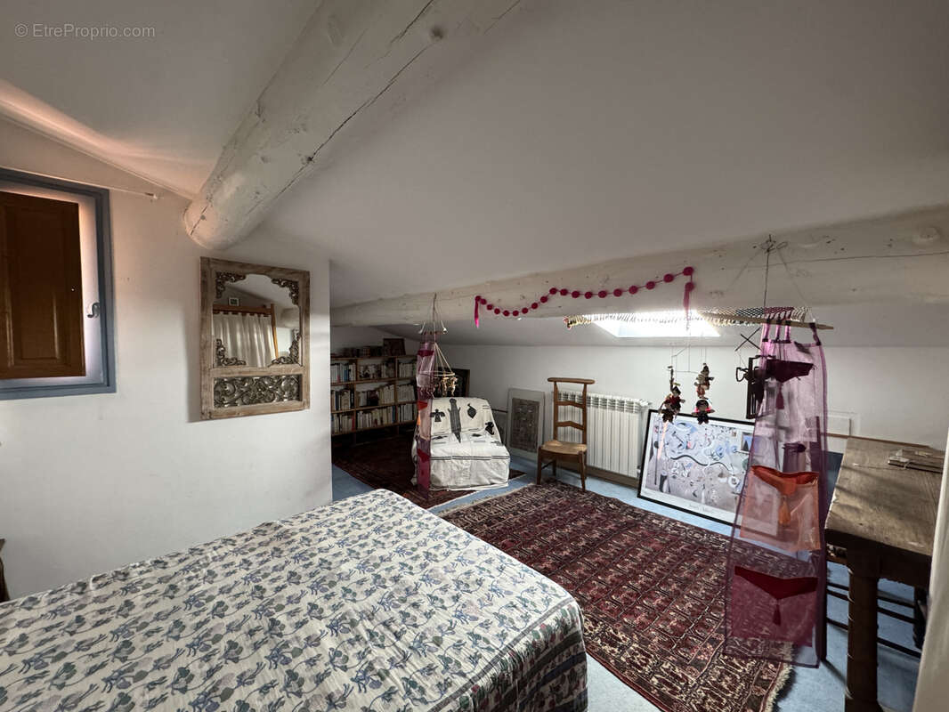 Maison à VILLES-SUR-AUZON