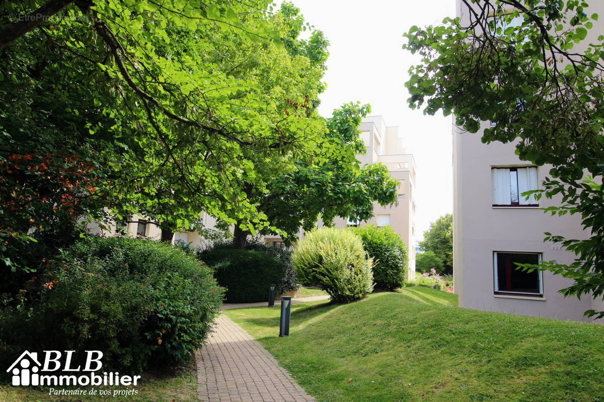Appartement à MONTIGNY-LE-BRETONNEUX