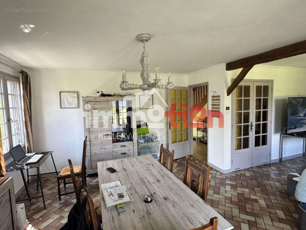 Maison à SAINT-QUENTIN-LA-MOTTE-CROIX-AU-BAILLY