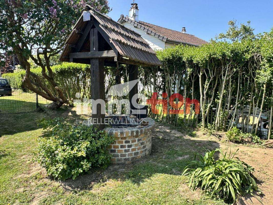 Maison à SAINT-QUENTIN-LA-MOTTE-CROIX-AU-BAILLY