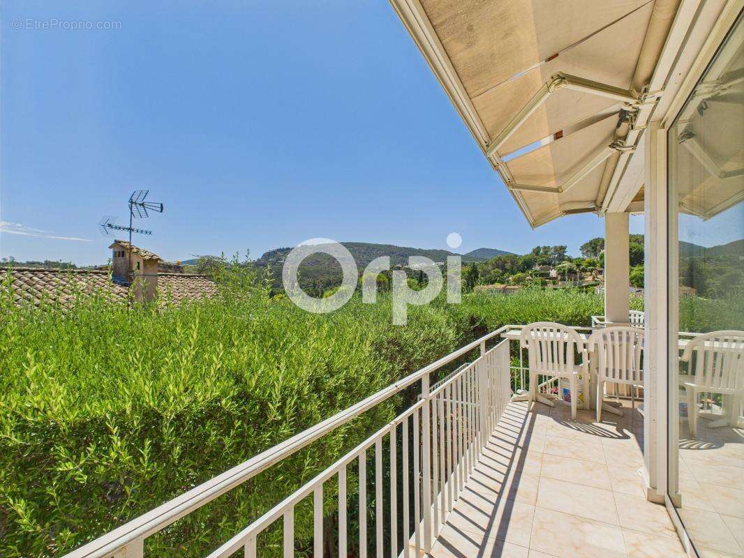 Maison à MANDELIEU-LA-NAPOULE