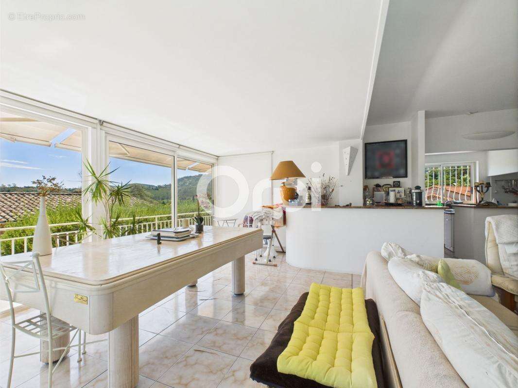 Maison à MANDELIEU-LA-NAPOULE