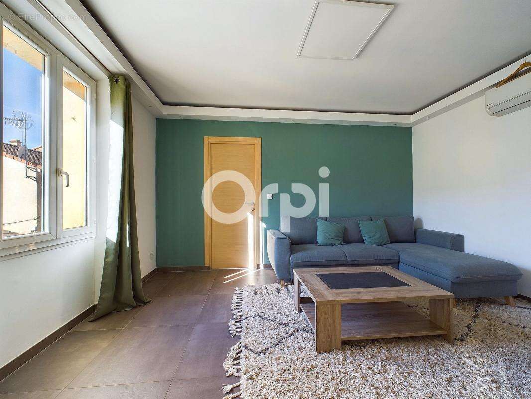 Appartement à MANDELIEU-LA-NAPOULE