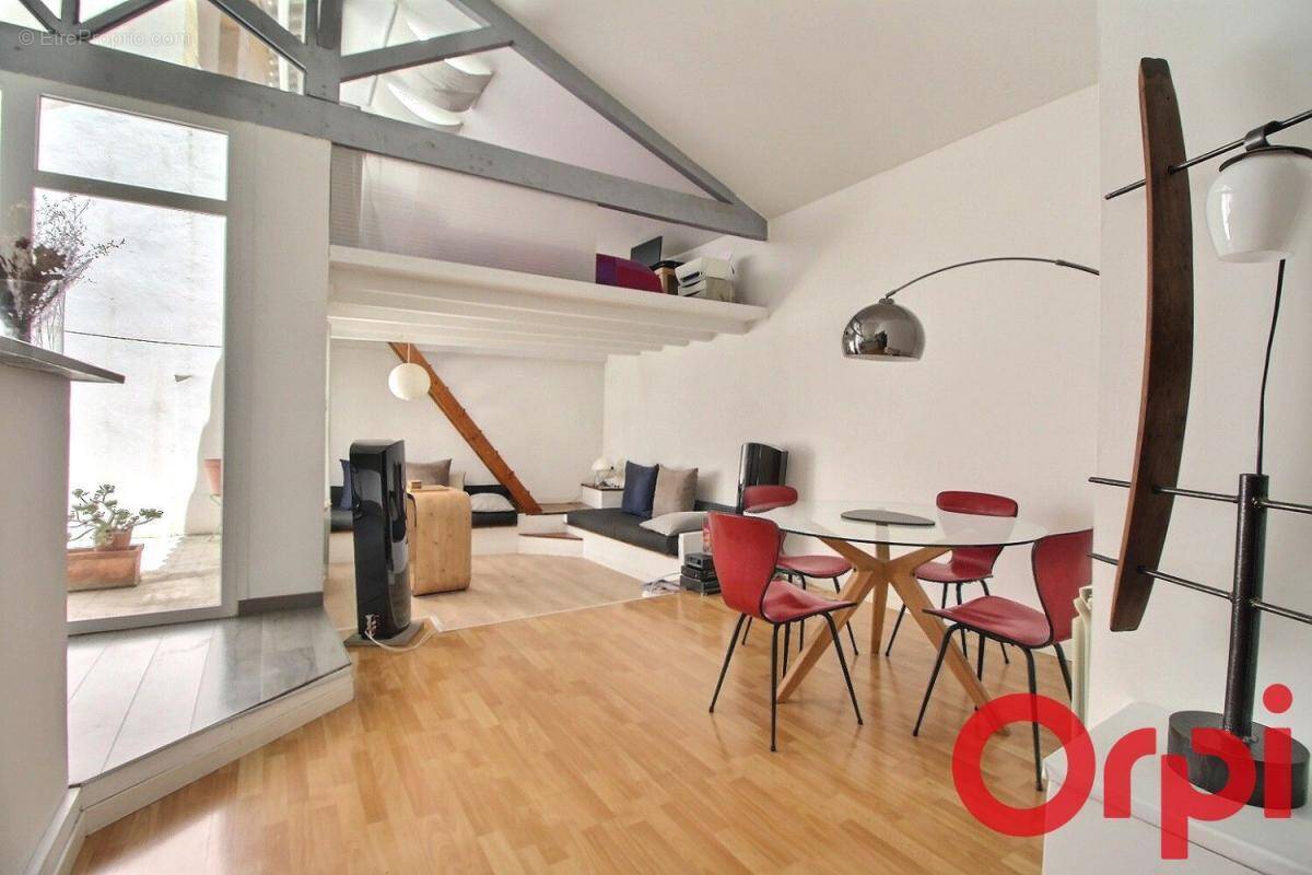Appartement à MARSEILLE-5E