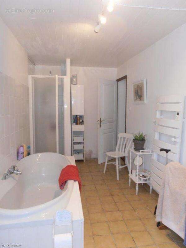 Maison à CHAMPAGNE-MOUTON