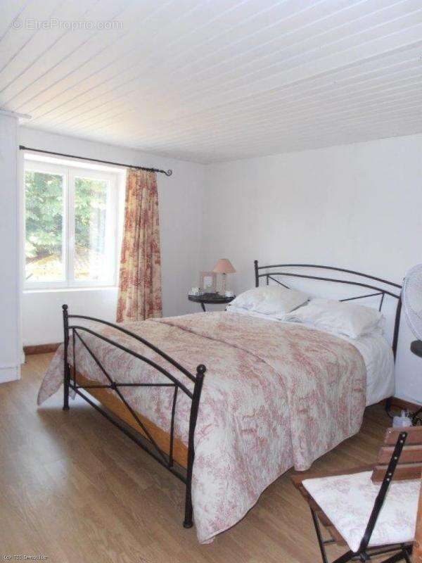 Maison à CHAMPAGNE-MOUTON