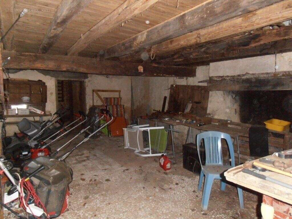 Maison à CHAMPAGNE-MOUTON