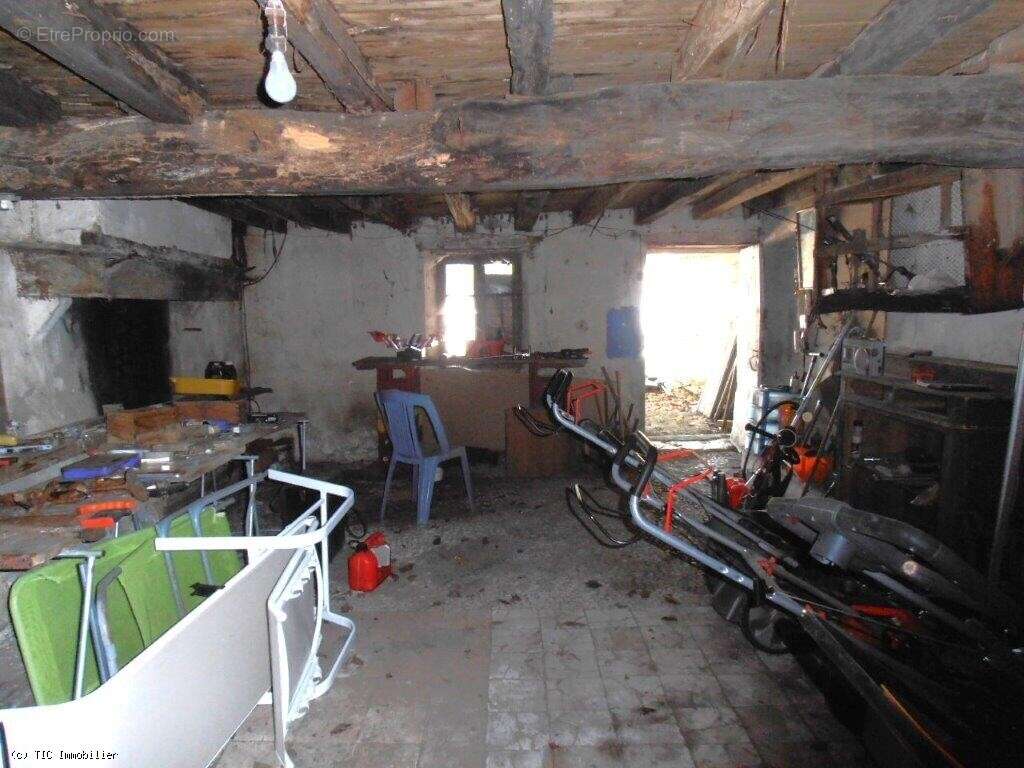 Maison à CHAMPAGNE-MOUTON