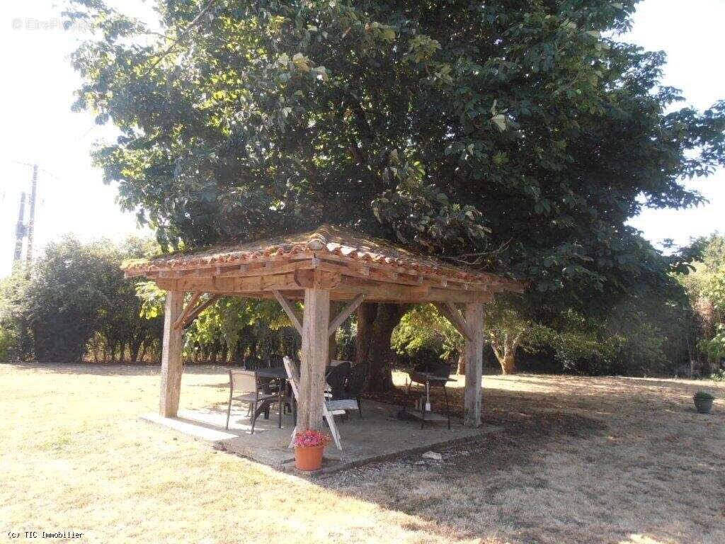 Maison à CHAMPAGNE-MOUTON