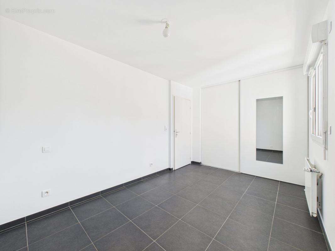 Appartement à SARROLA-CARCOPINO