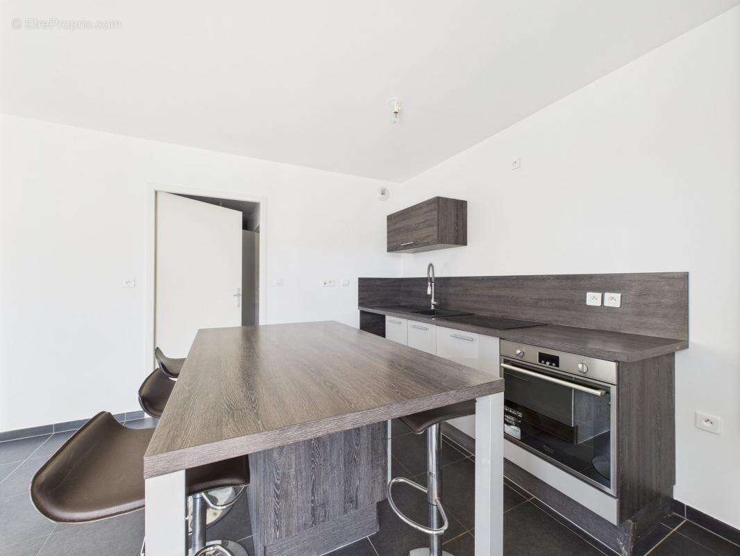 Appartement à SARROLA-CARCOPINO