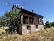 Maison à SAINT-YRIEIX-LE-DEJALAT