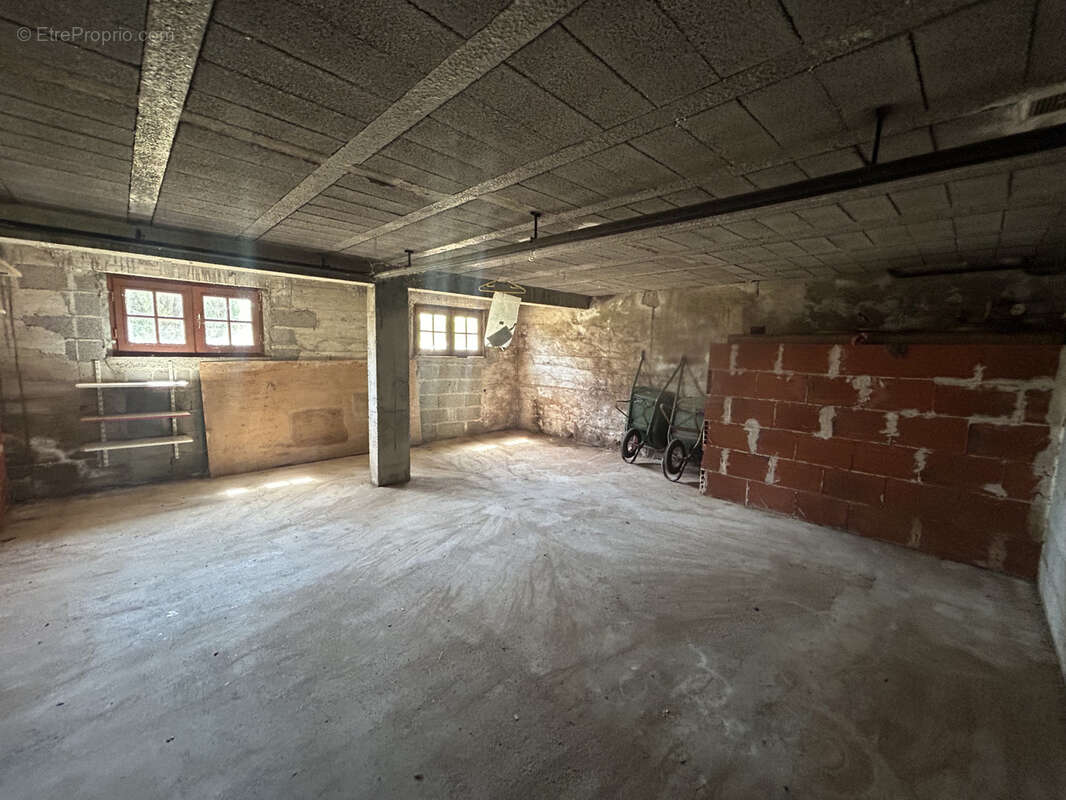 Maison à SAINT-YRIEIX-LE-DEJALAT