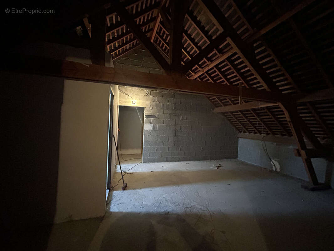 Maison à SAINT-YRIEIX-LE-DEJALAT