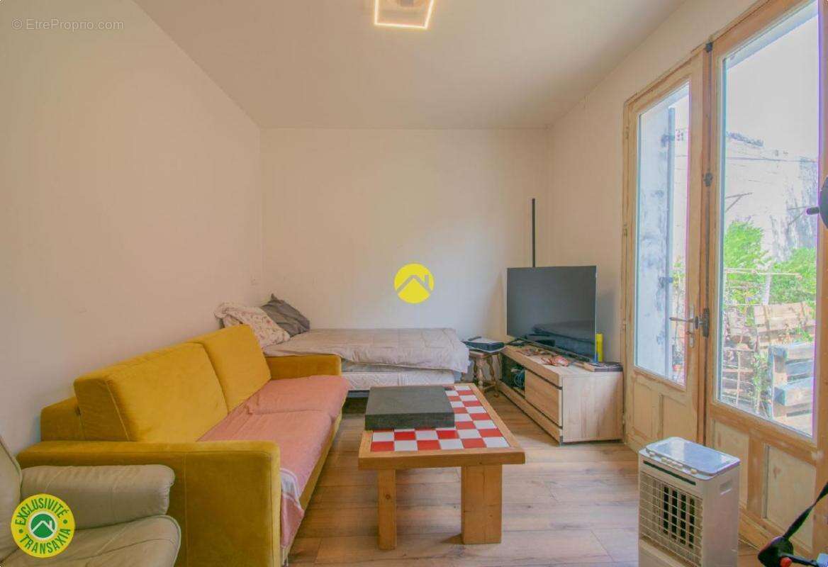 Maison à LE BUISSON-DE-CADOUIN