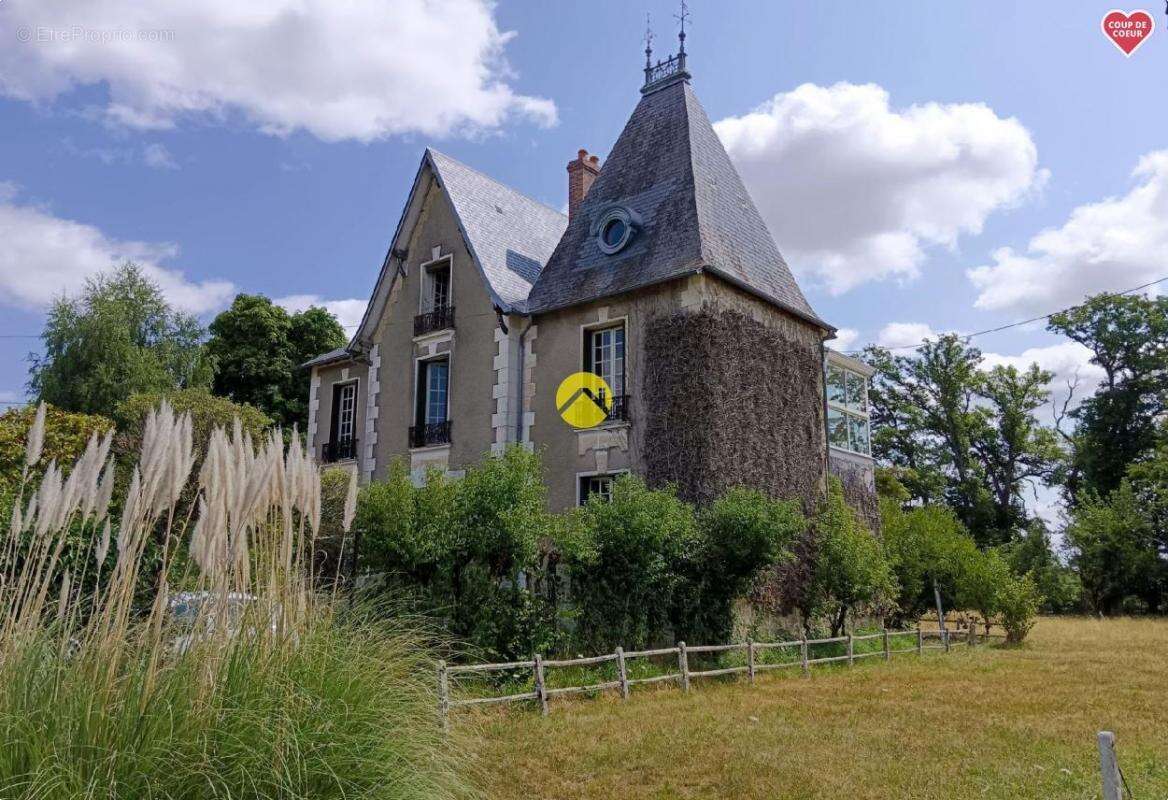 Maison à CHENIERS