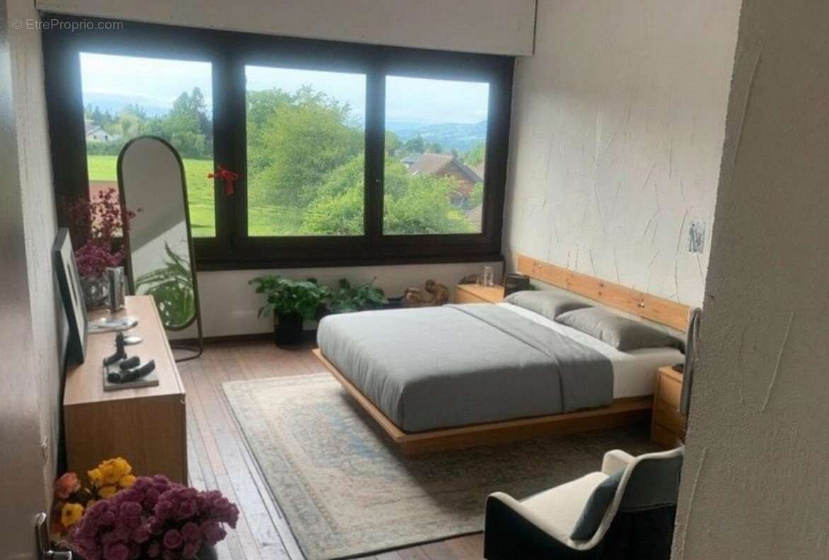 Appartement à LA ROCHE-SUR-FORON