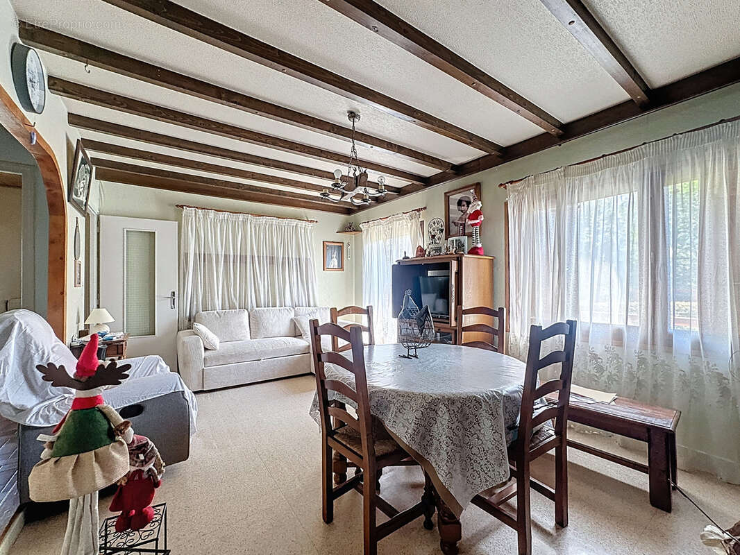 Maison à LA ROCHETTE