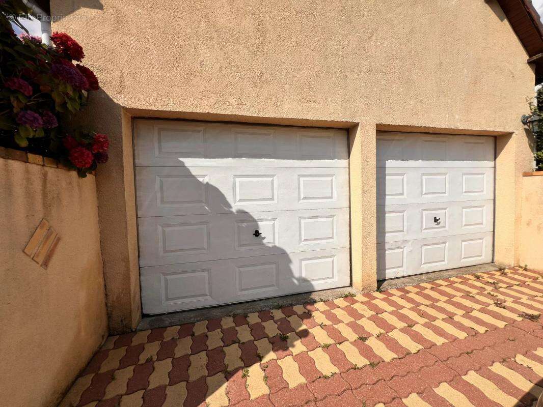 Maison à ROCQUEMONT