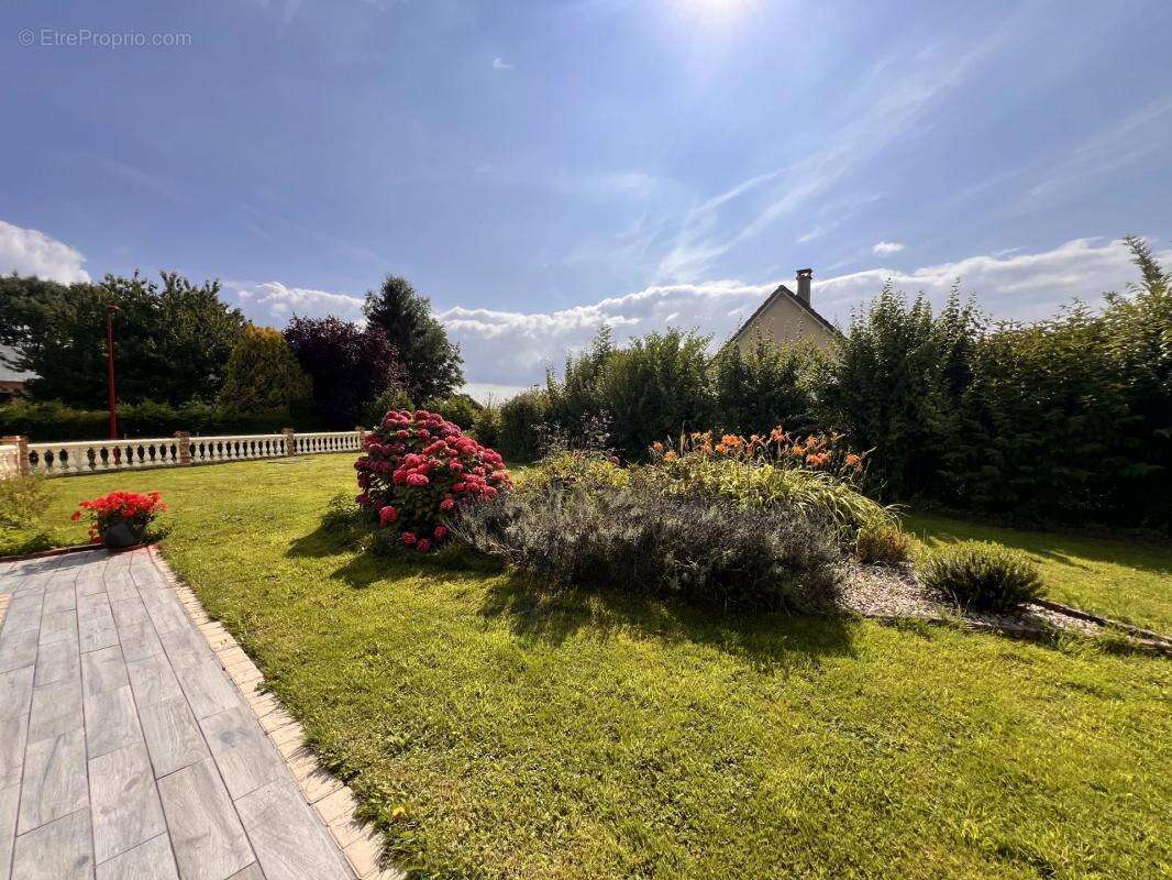 Maison à ROCQUEMONT