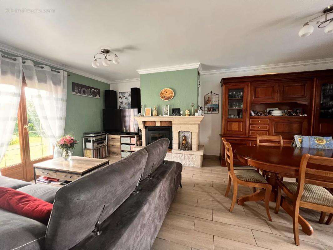 Maison à ROCQUEMONT