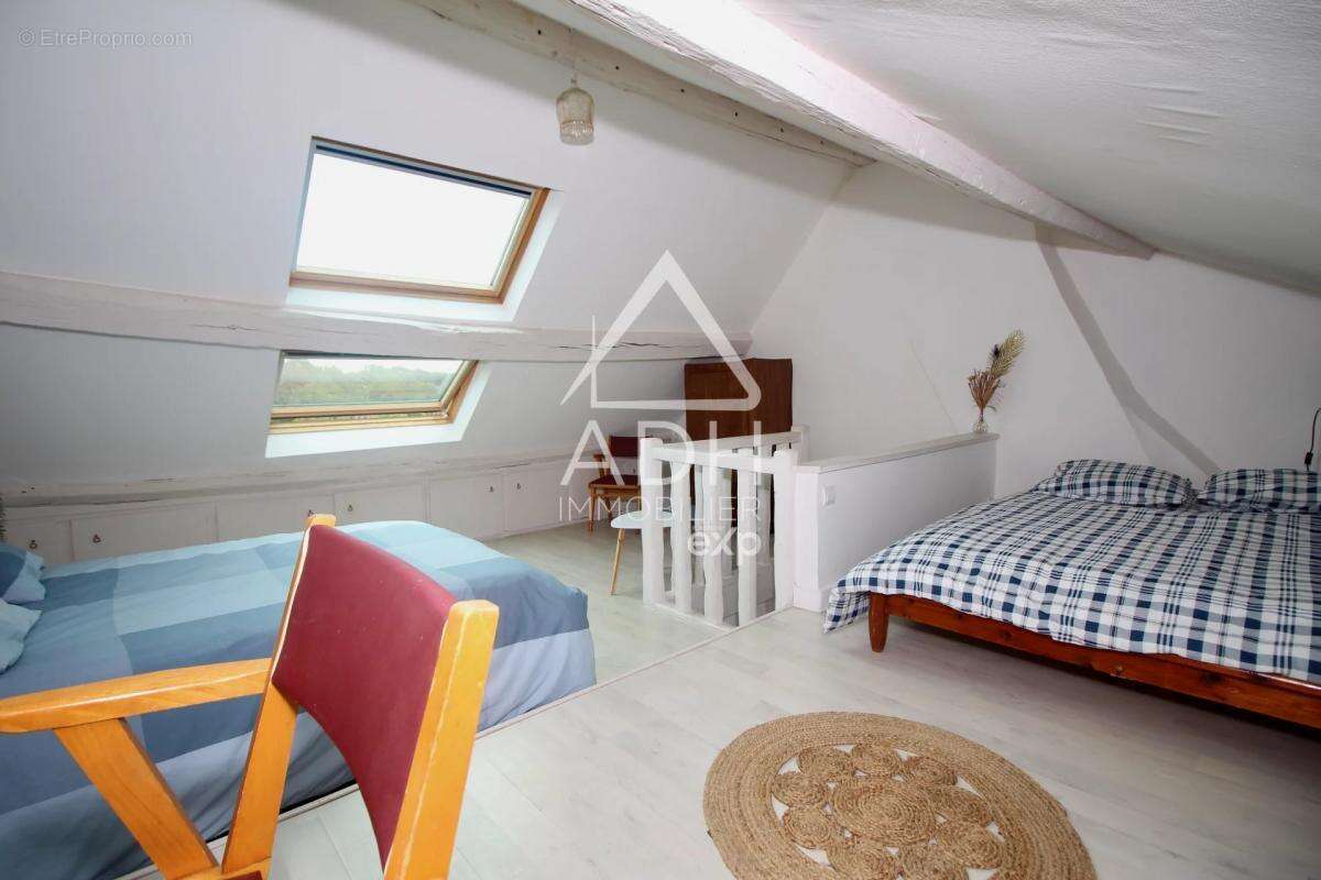 Appartement à NEAUPHLE-LE-CHATEAU