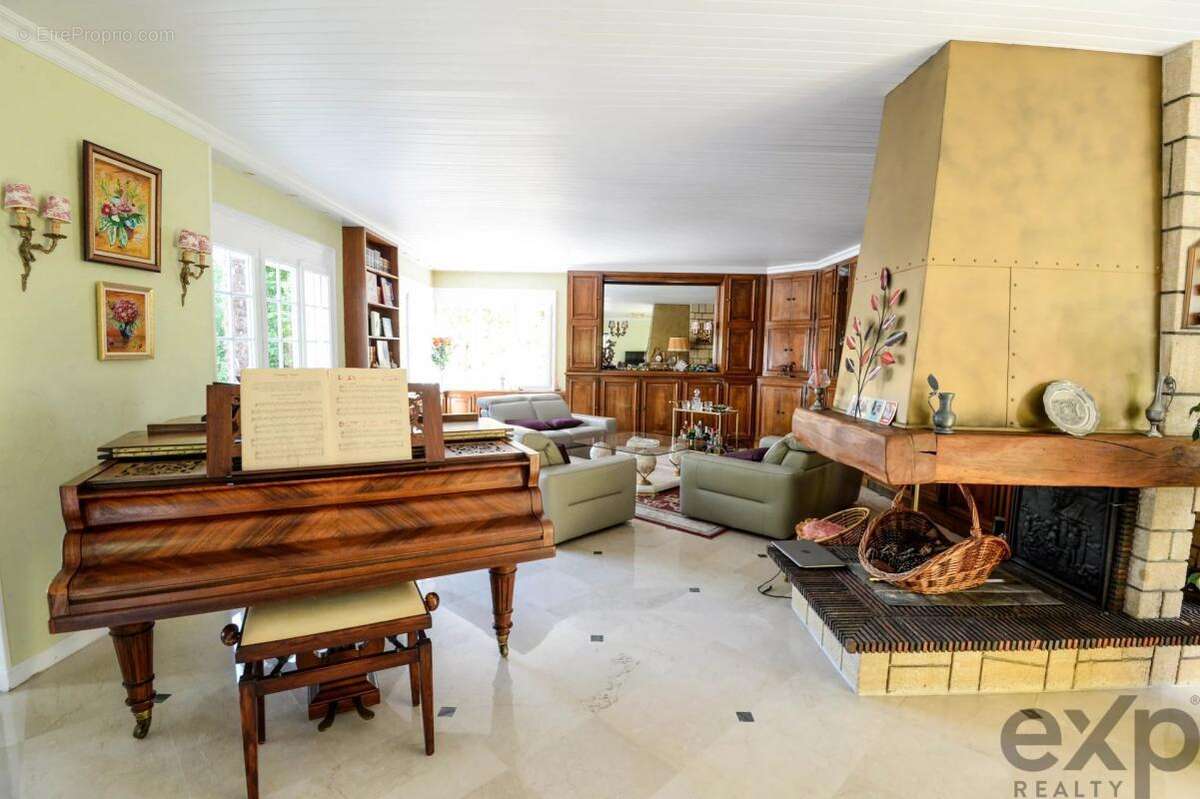 Maison à BOISSISE-LE-ROI