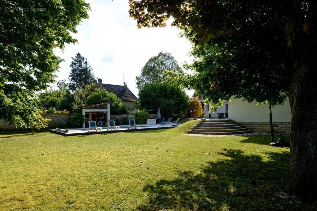 Maison à BOISSISE-LE-ROI