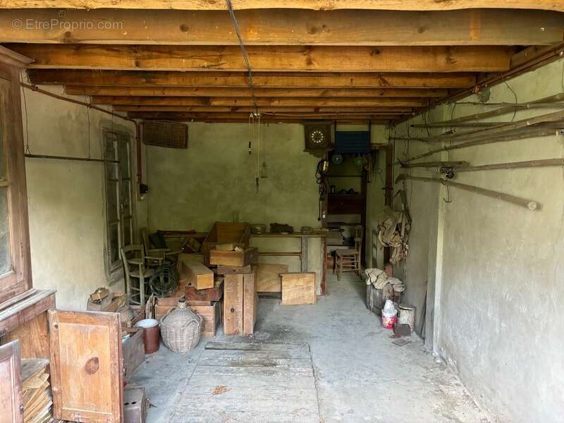 Terrain à RION-DES-LANDES