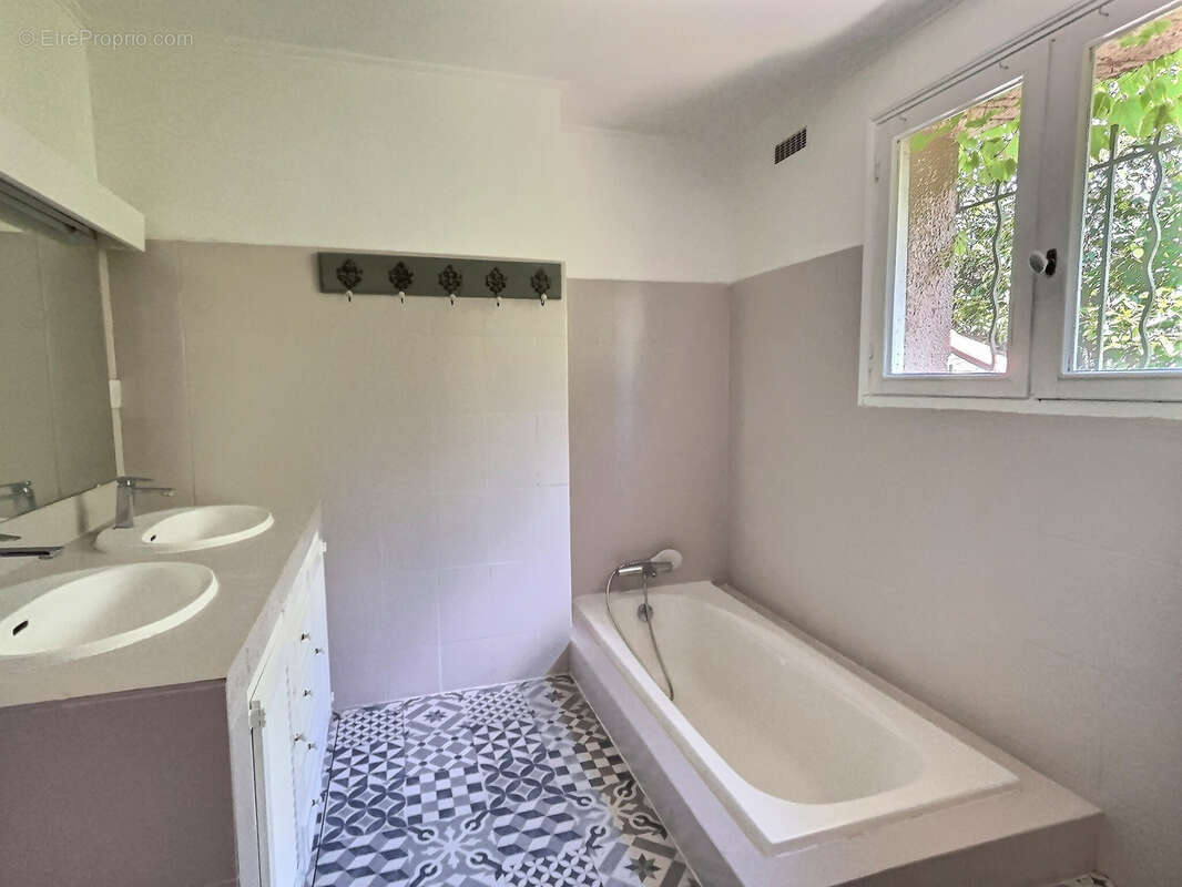 Maison à PRADES-LE-LEZ